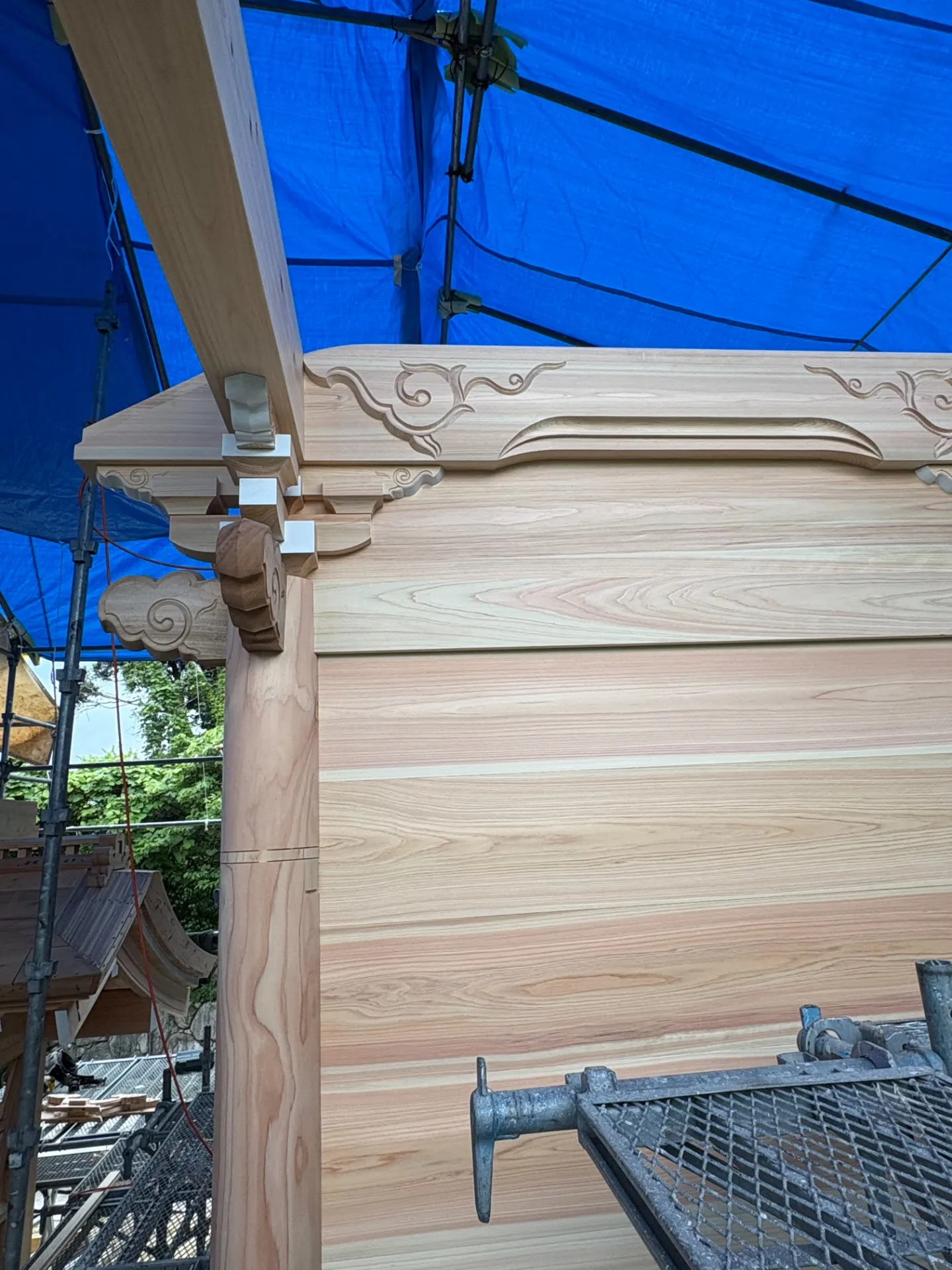 綿津見神社新築工事の建て方状況のお知らせ